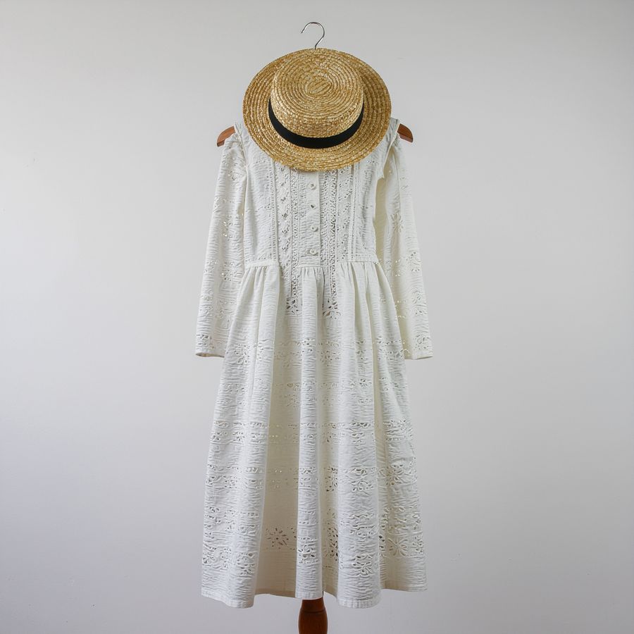 Women's Dress — example garment for shatnez testing